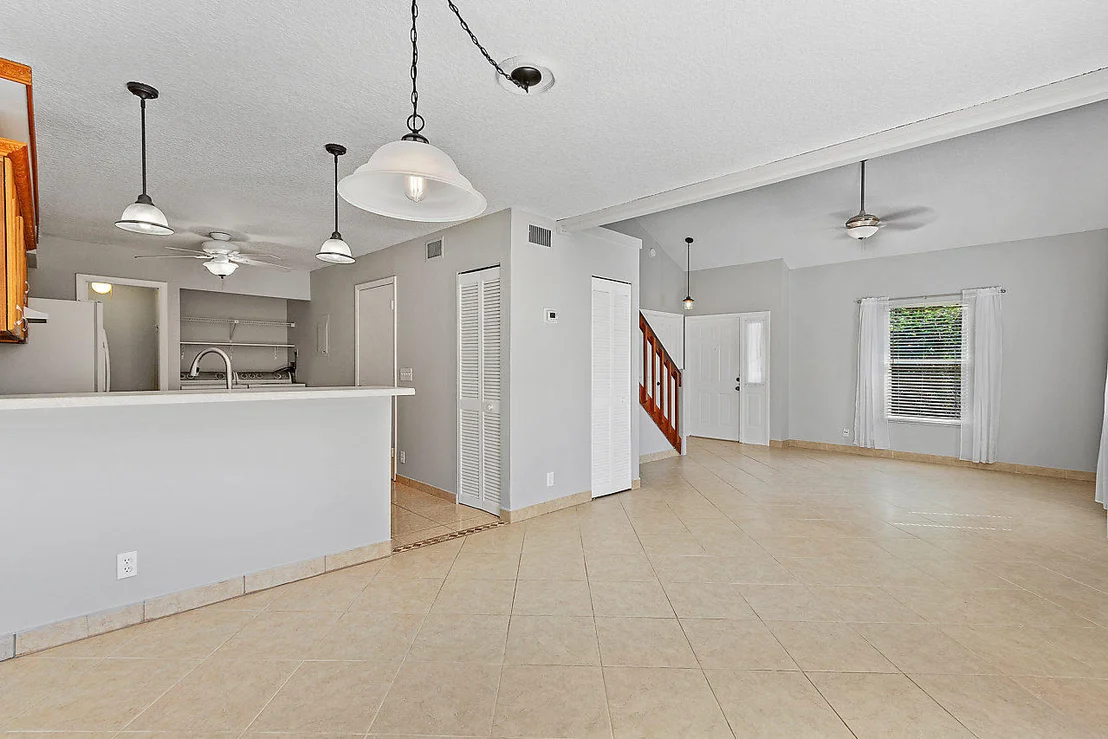 Photo of 302 Maplecrest Circle