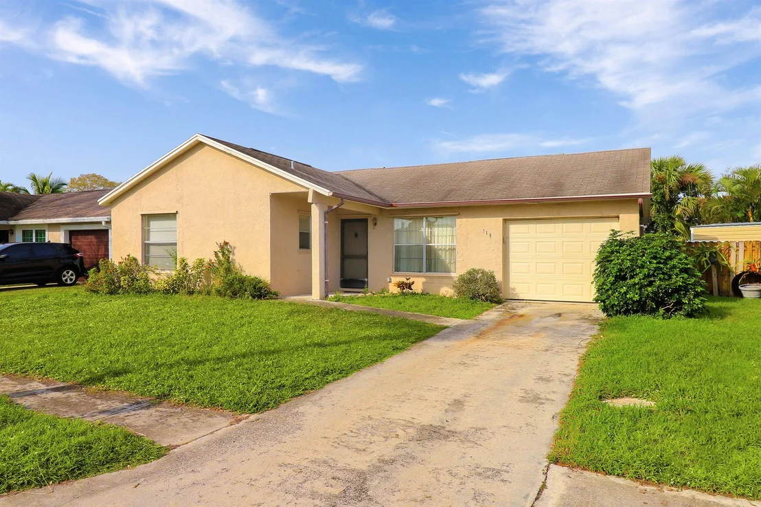 Photo of 116 Deerfield Court