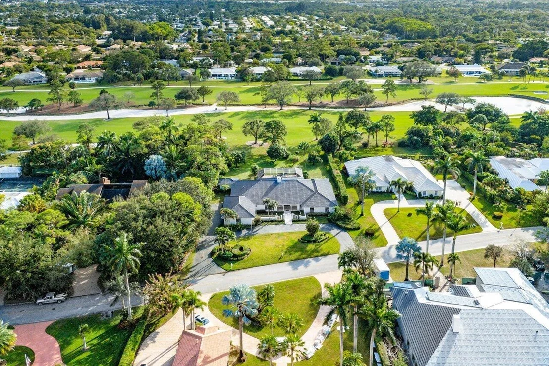Photo of 650 Atlantis Estates Way