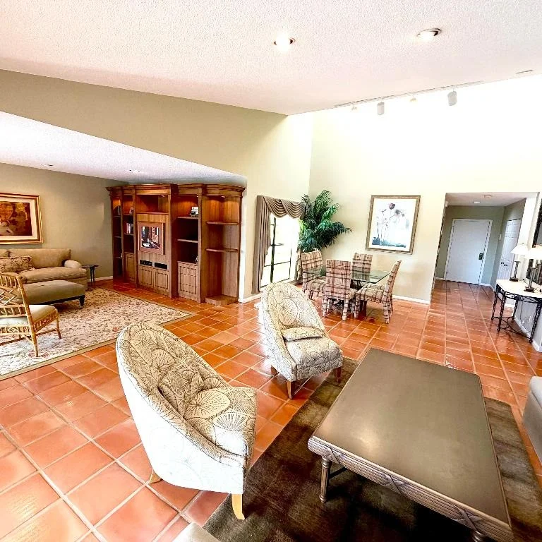 Photo of Unit D at 22 Eastgate Drive