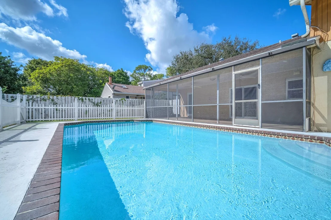 Photo of 5054 Beechwood Road