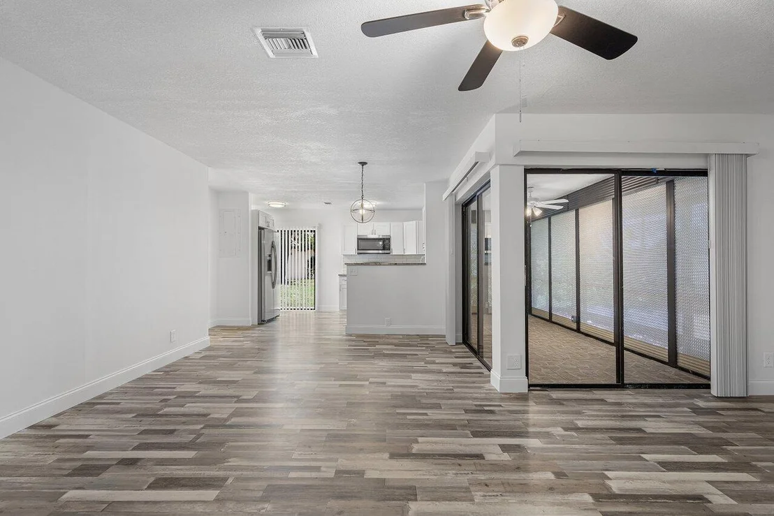 Photo of 6127 Elsinore Circle