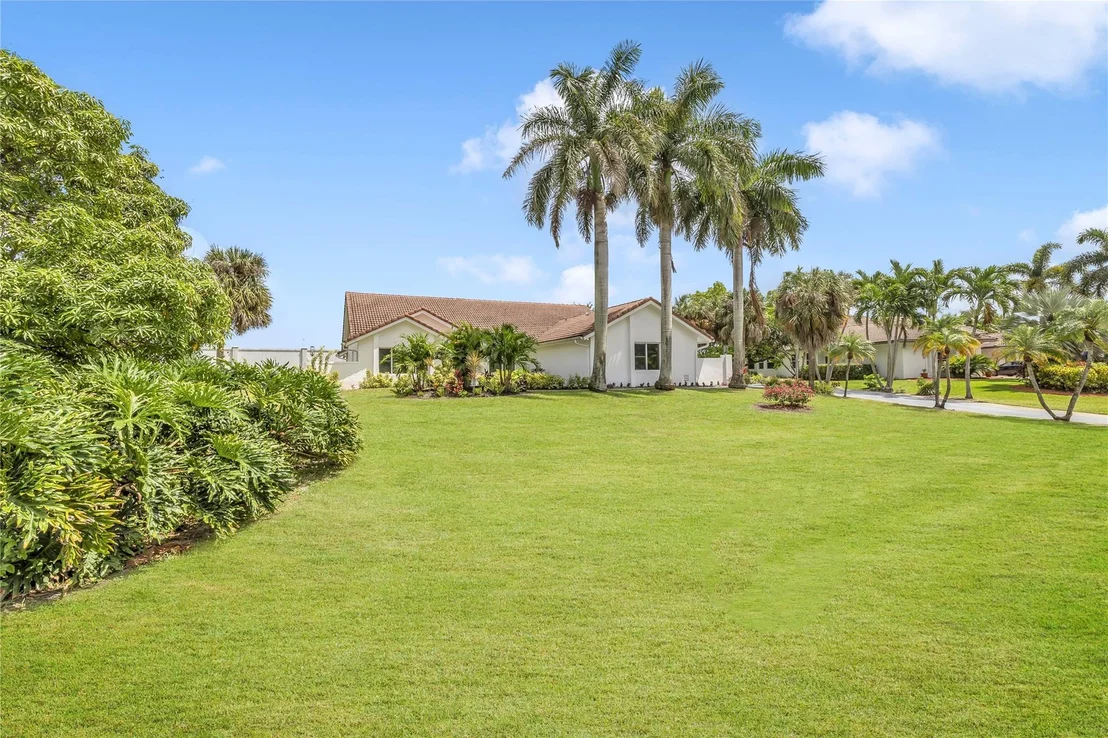 Photo of 8410 Sawpine Road