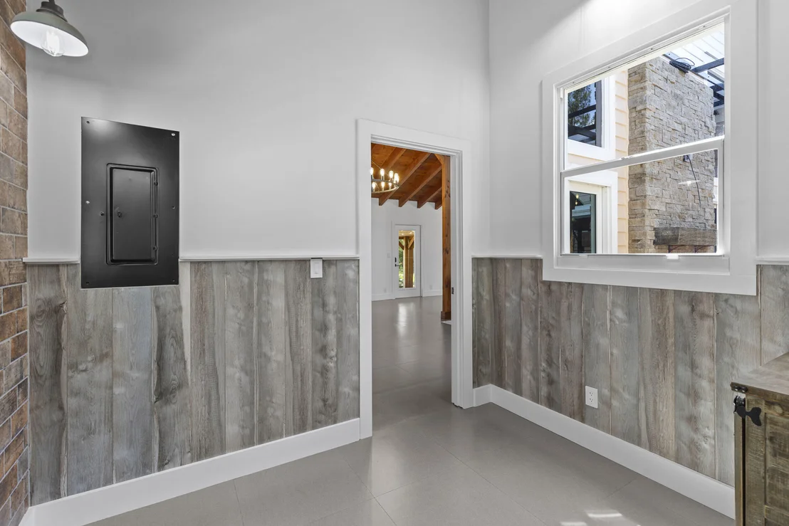 Photo of 4931 Clock Road