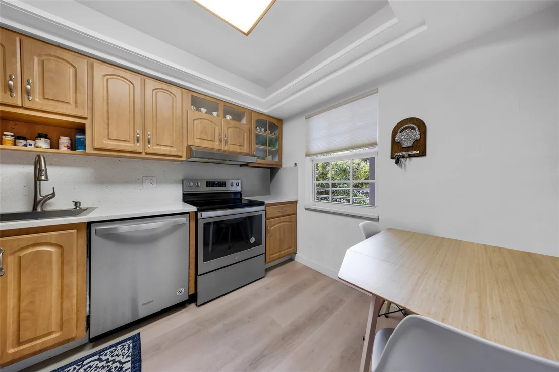 Photo of Unit 310 at 808 Cypress Boulevard
