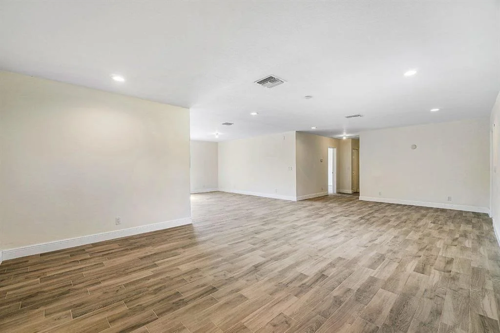 Photo of 667 Eagle Circle