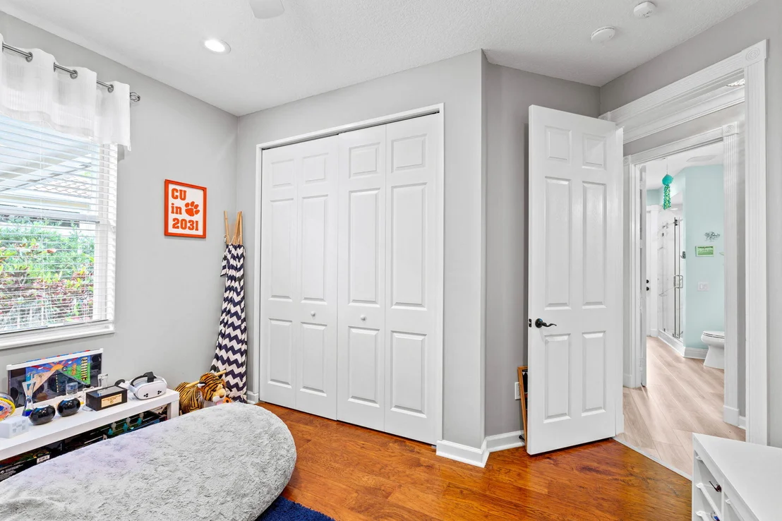 Photo of 21704 Fall River Drive