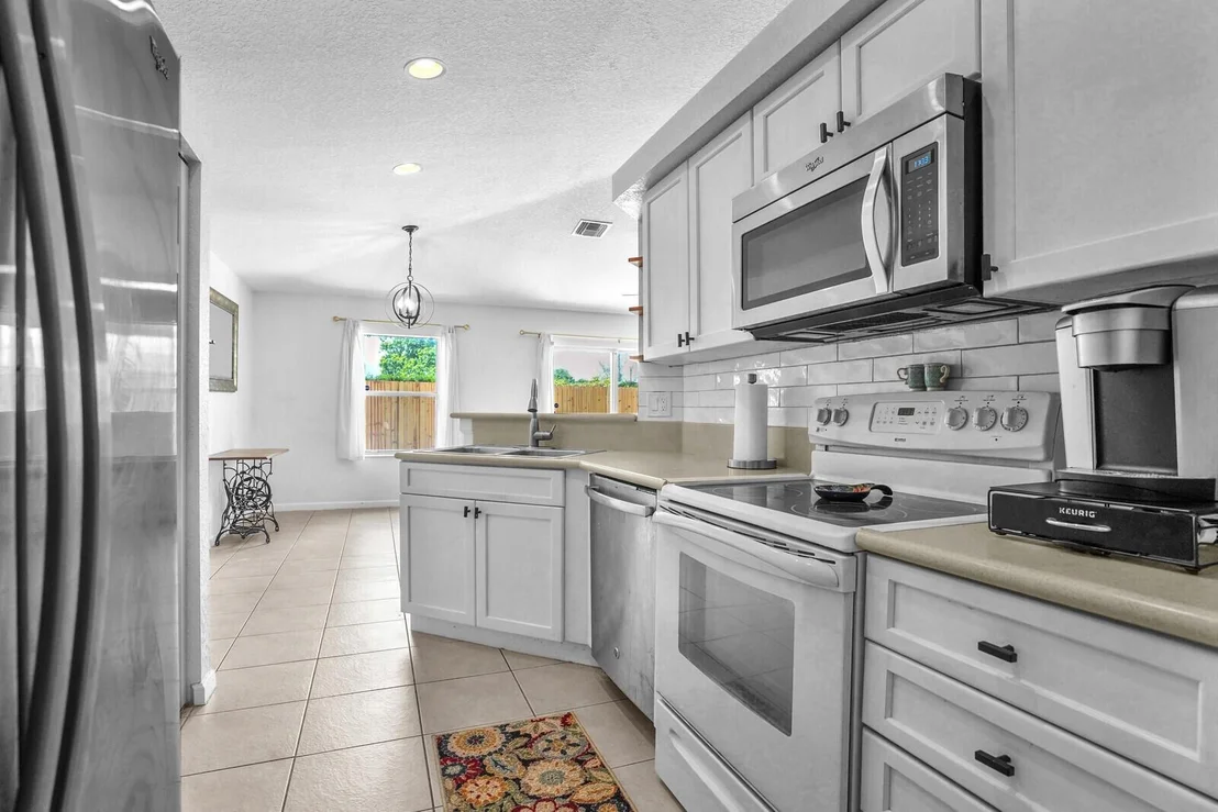 Photo of 5836 Azalea Circle