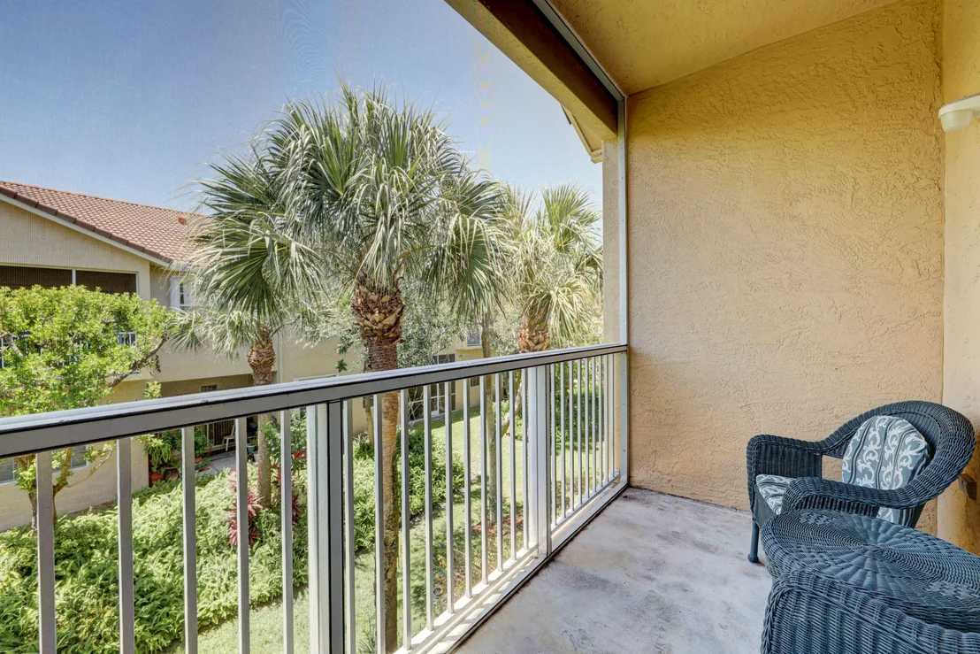 Photo of Unit B at 105 Lighthouse Circle