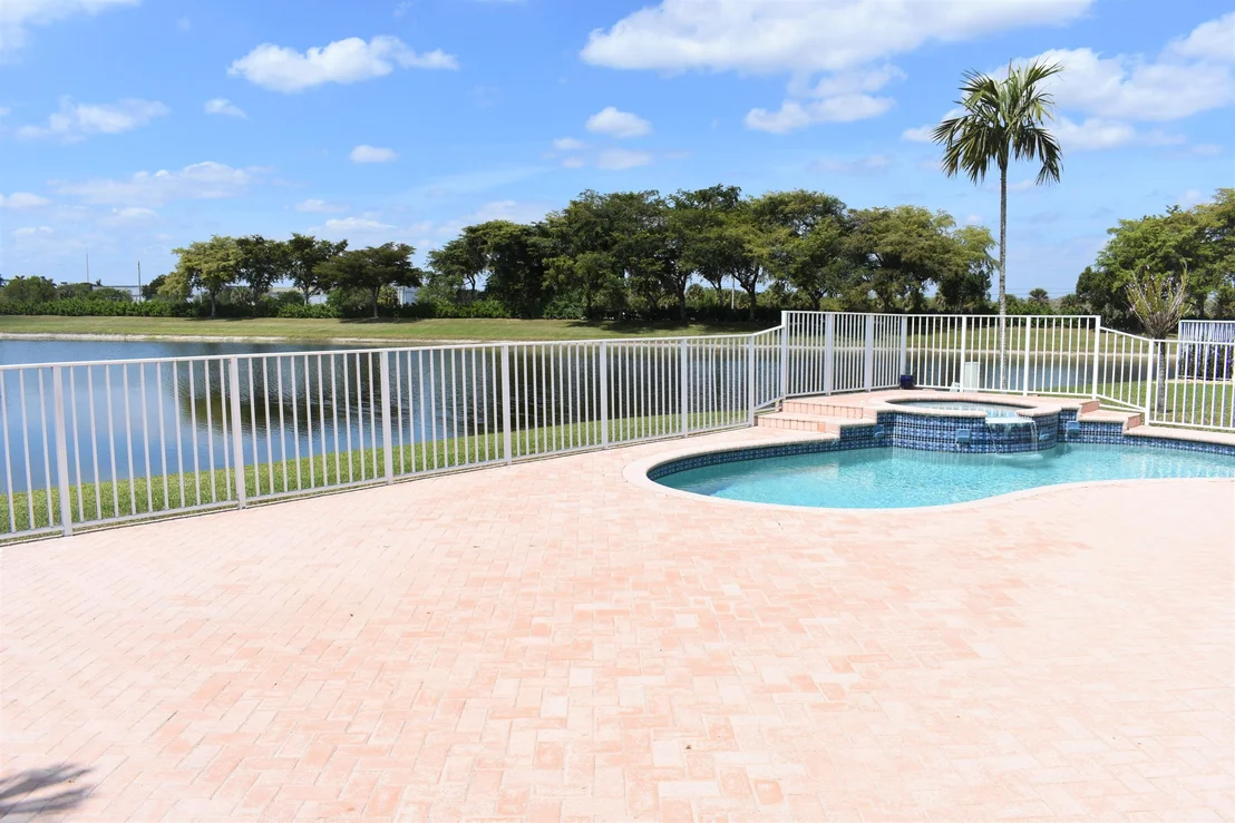 Photo of 12397 Cascades Pointe Drive