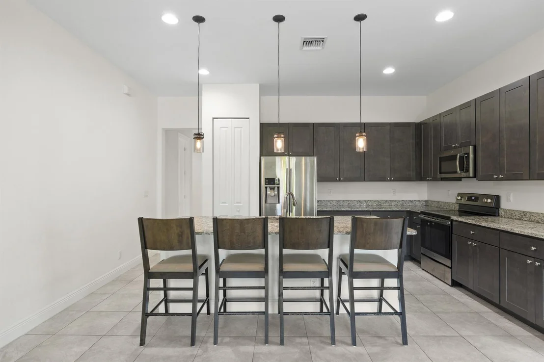 Photo of 6943 Mitchell Street
