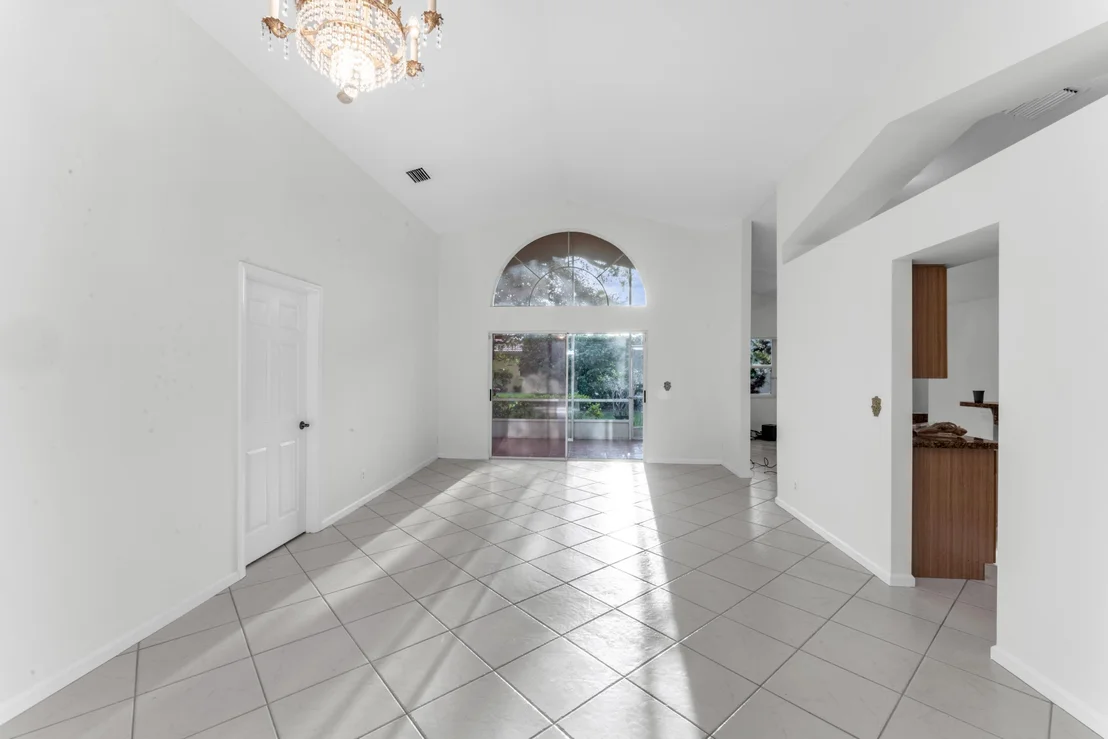 Photo of 2705 Pointe Circle
