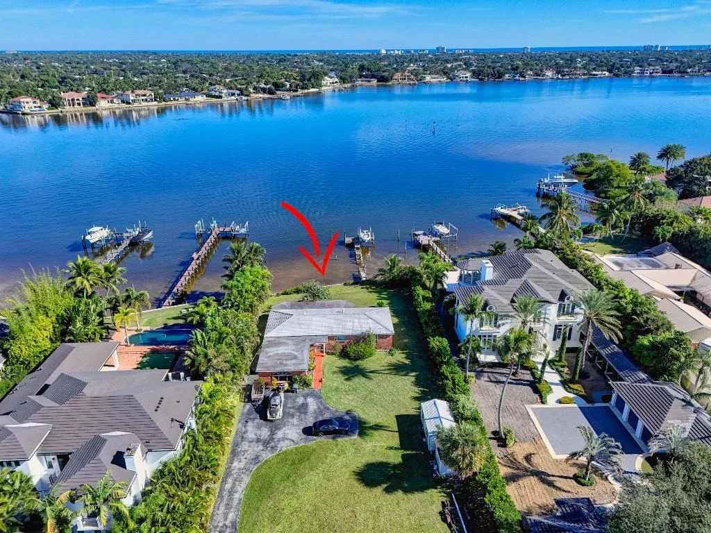 Photo of 5297 Pennock Point Road