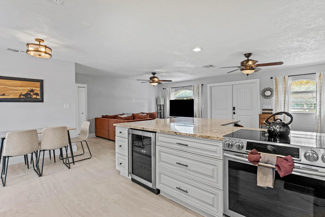 Photo of 968 Laurel Road