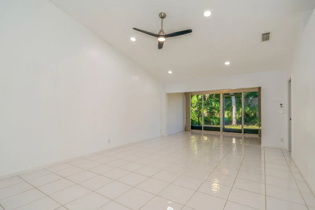 Photo of 7927 Coral Pointe Drive