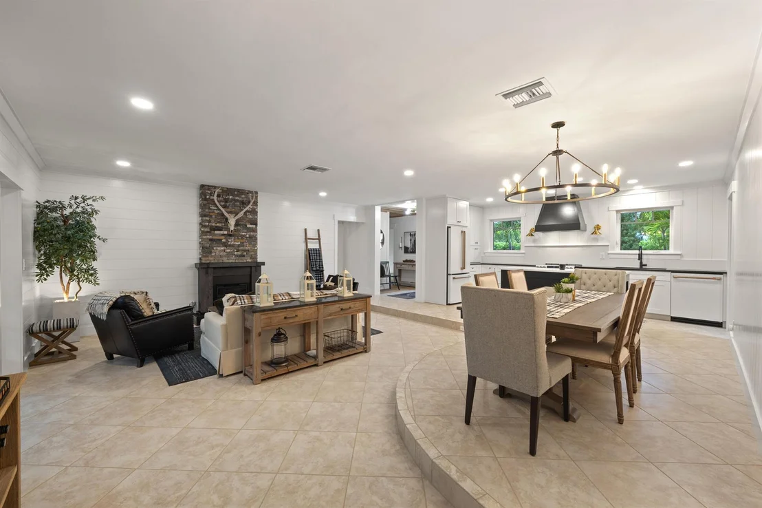Photo of 370 Mars Avenue