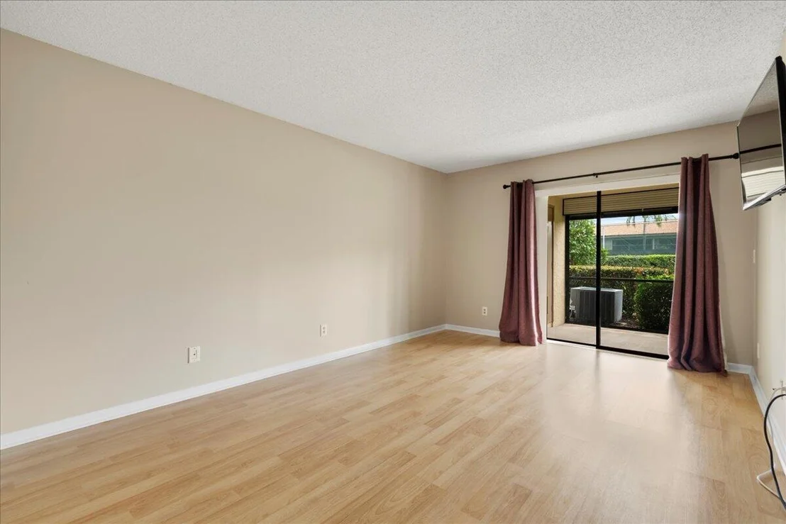 Photo of Unit C at 301 Pinecrest Circle