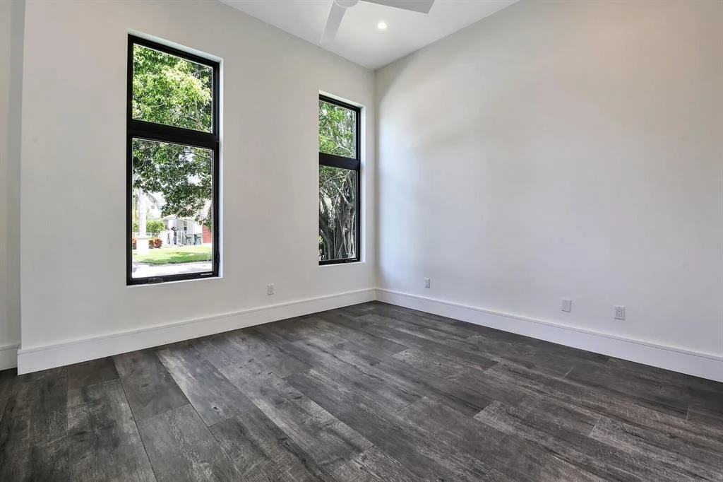 Photo of 960 Banyan Drive