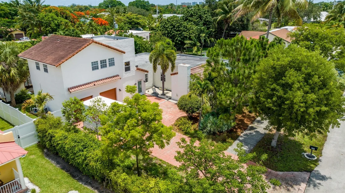 Photo of 237 NW 7th Street