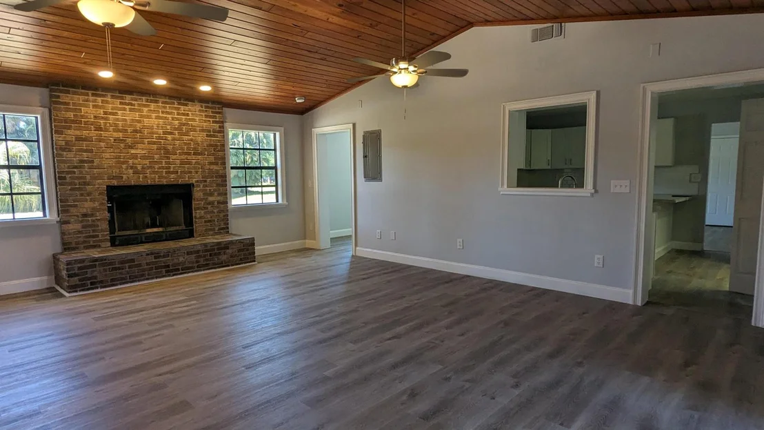 Photo of 5401 Palm Drive