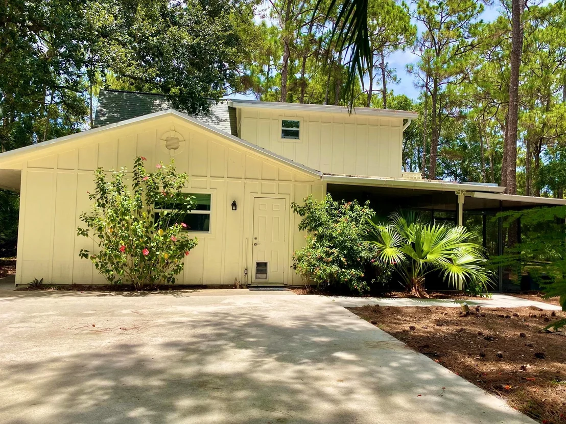 Photo of 16844 127 Drive N