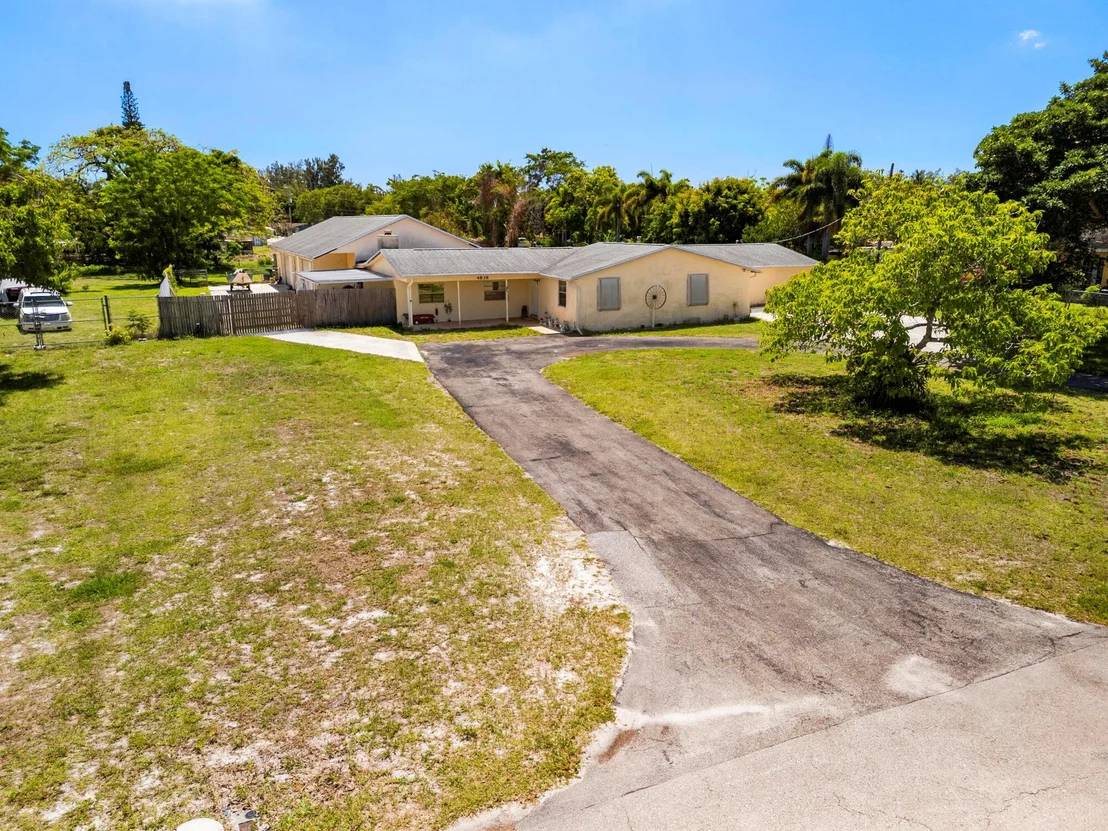 Photo of 4838 Coconut Road