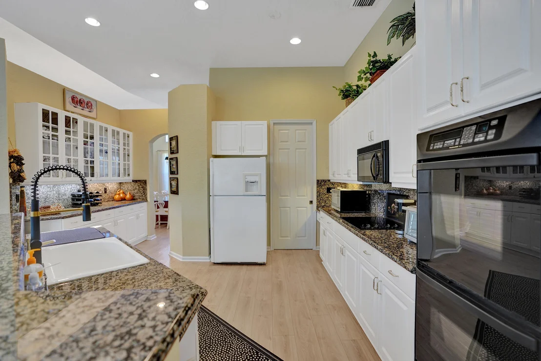 Photo of 7338 Falls Road W