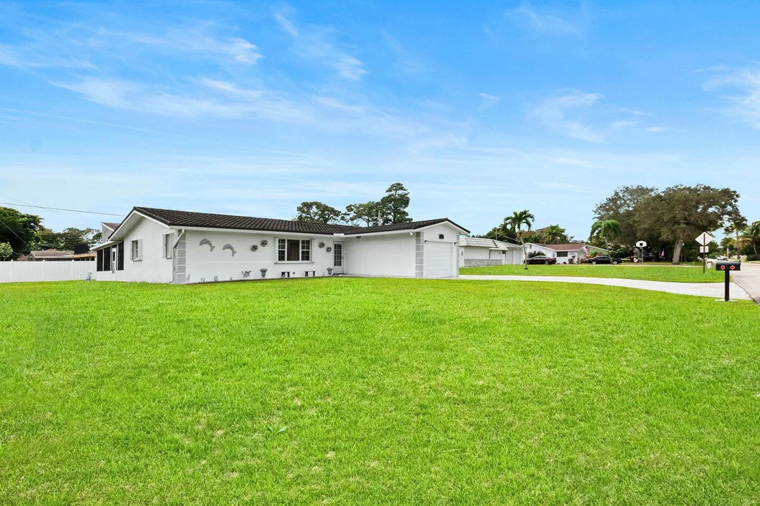 Photo of 4776 Canal Drive