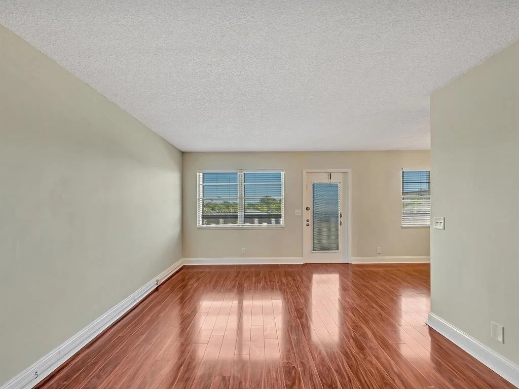 Photo of 3051 Wolverton C
