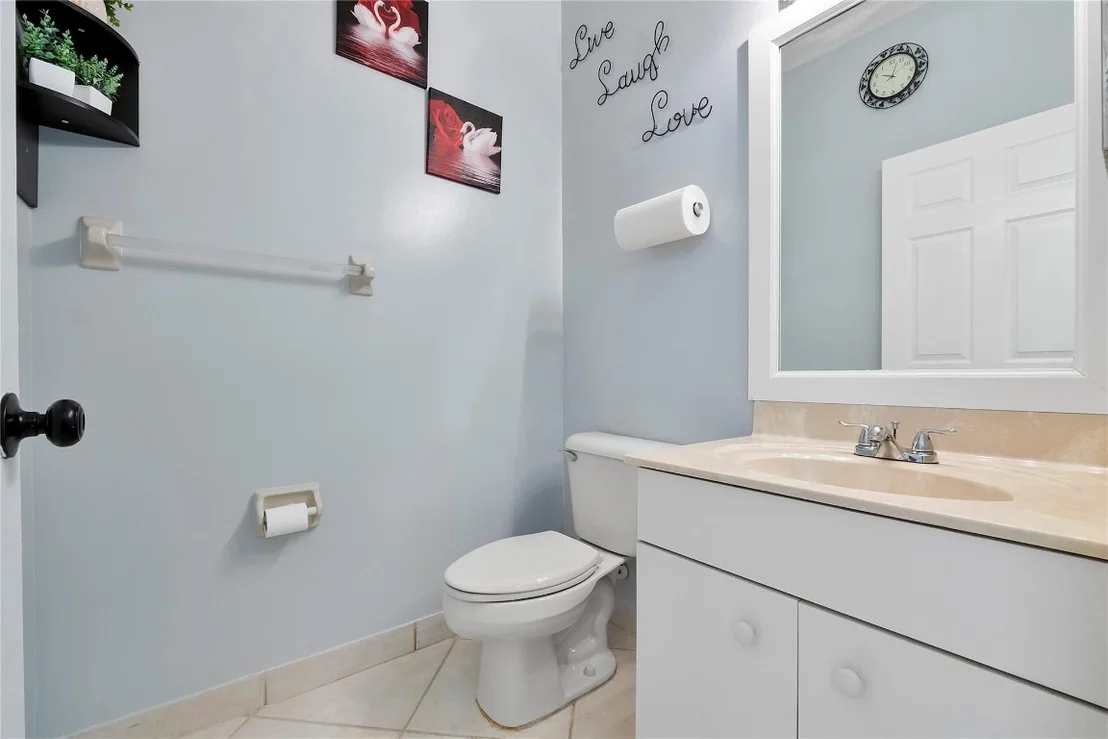 Photo of 3527 Chesapeake Circle
