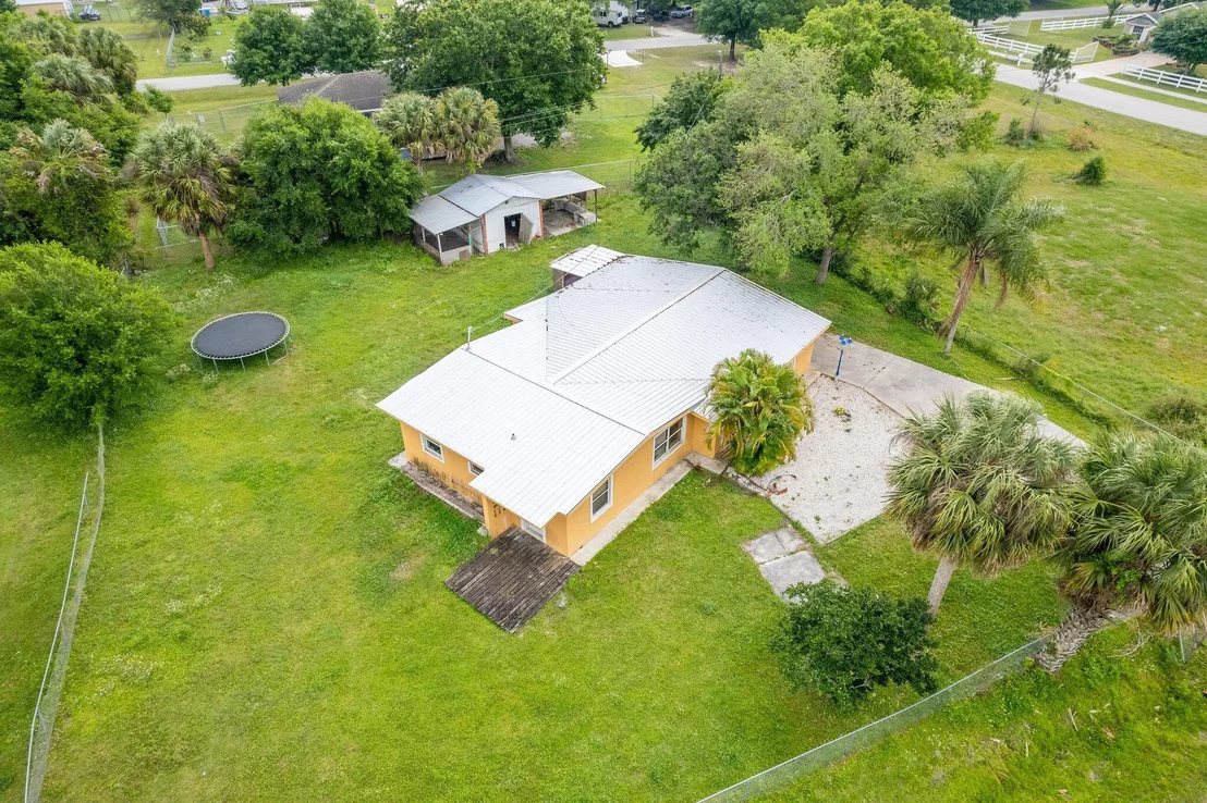 Photo of 3670 NW 27th Avenue