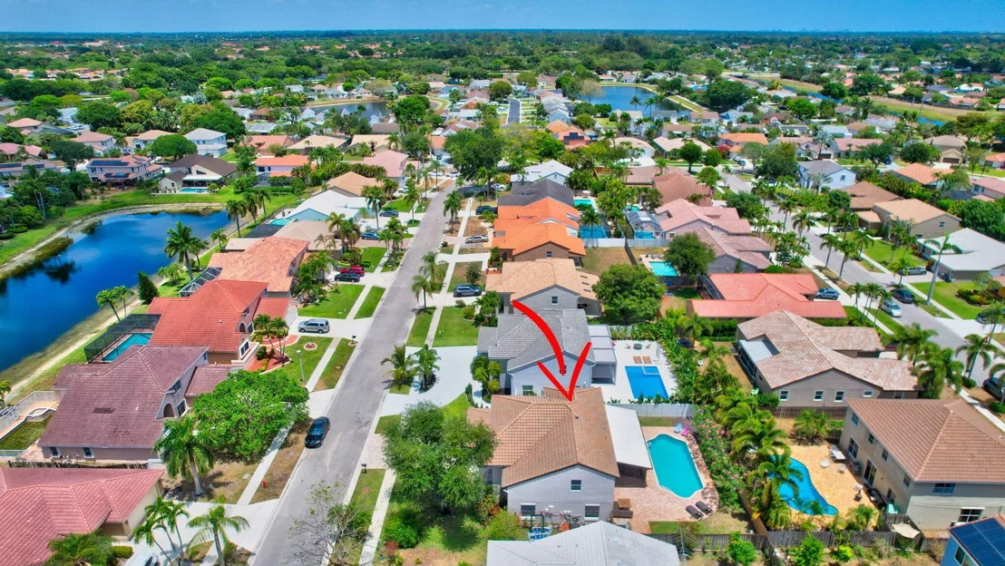 Photo of 8884 Spring Valley Drive