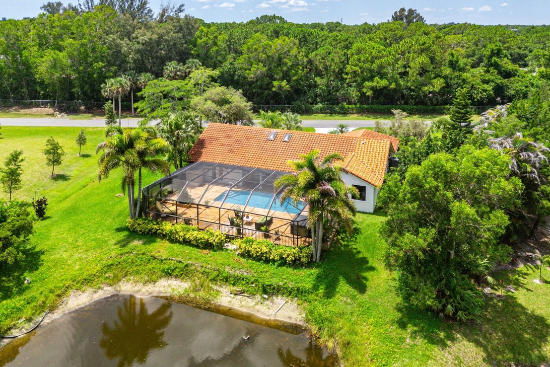 Photo of 1488 SE Colony Way