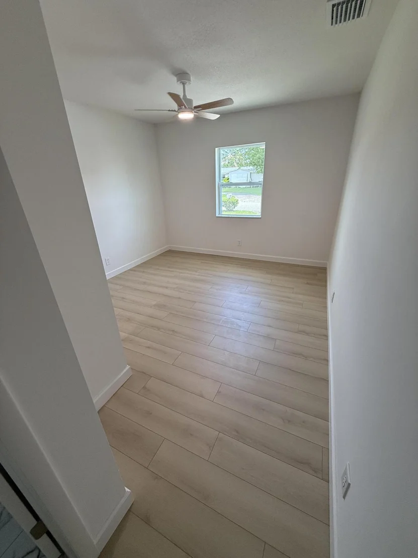 Photo of 1417 Willow Road