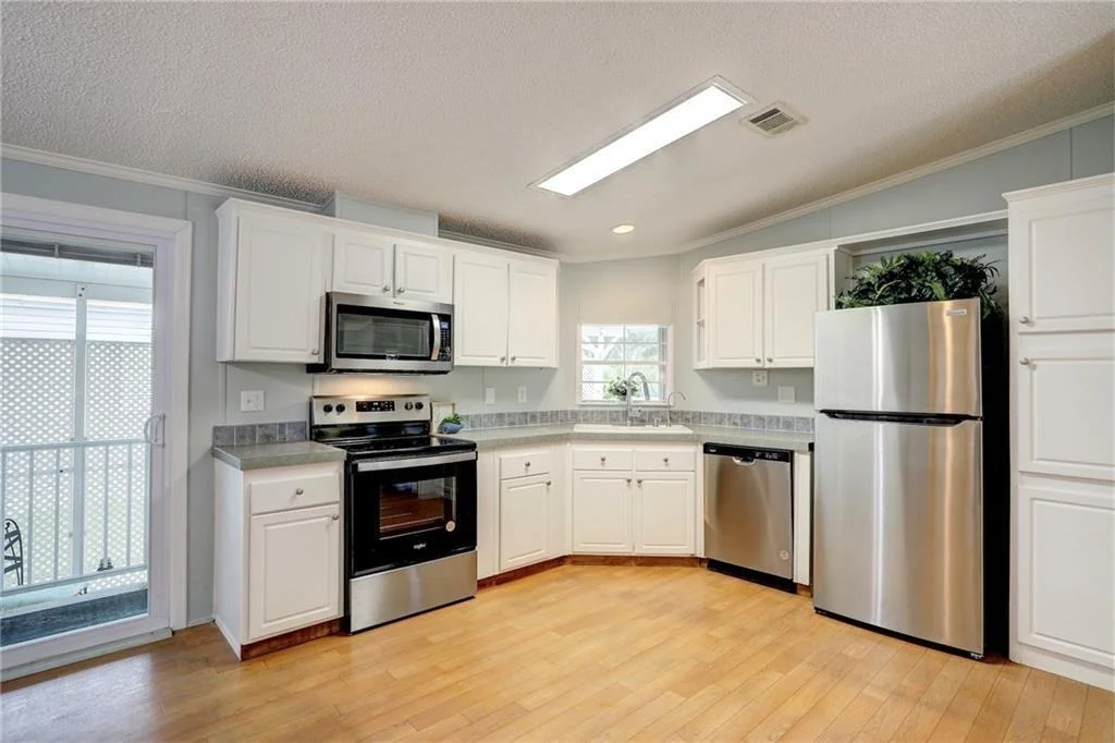 Photo of 646 Barefoot Boulevard