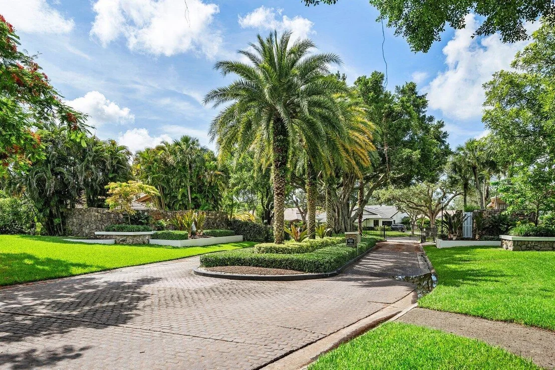 Photo of 6541 Timber Lane