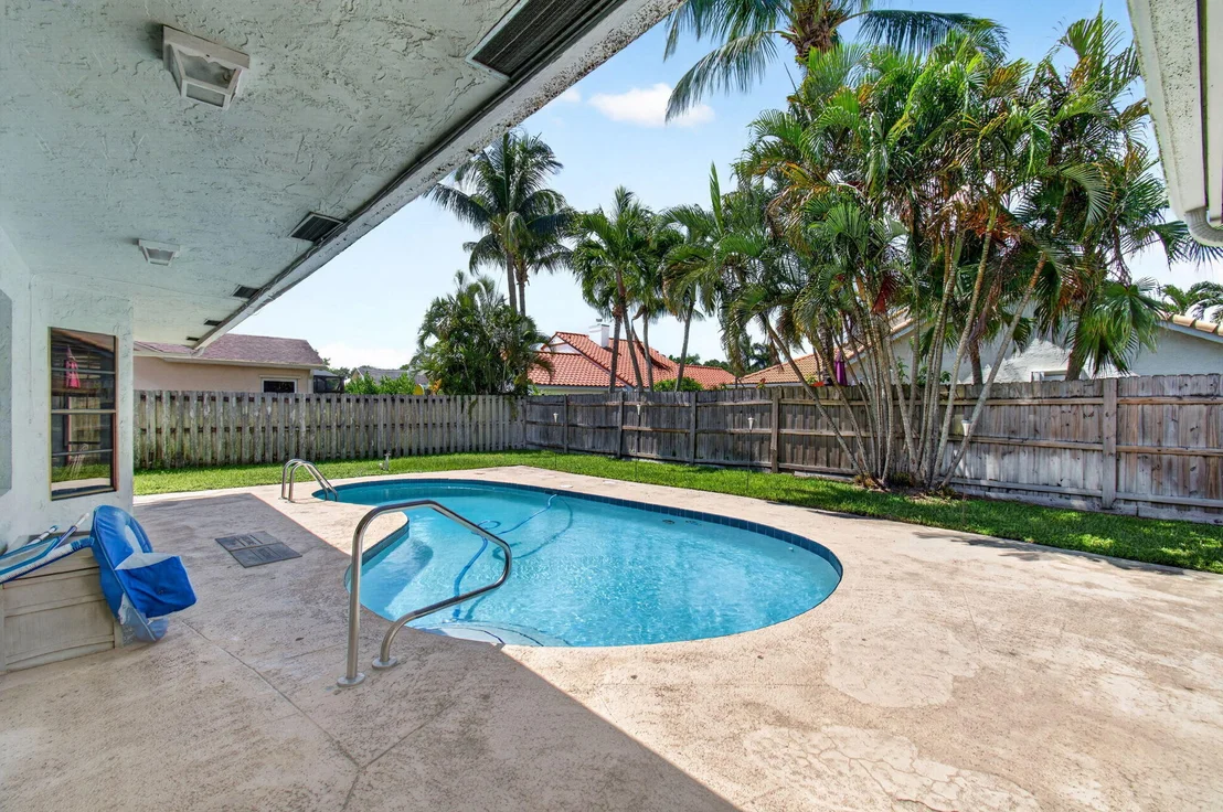 Photo of 39 CEDAR Circle