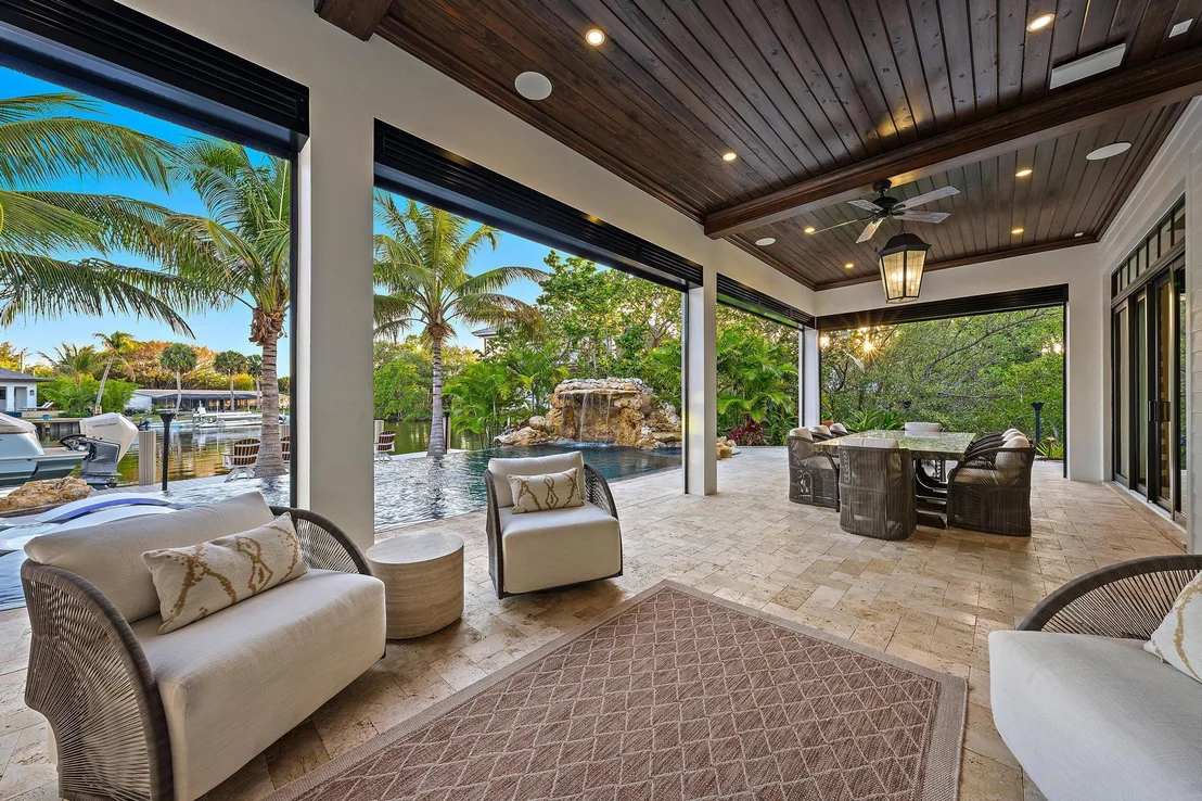 Photo of 942 Pompano Drive