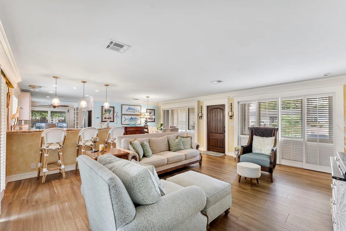 Photo of 4121 NE 22nd Terrace