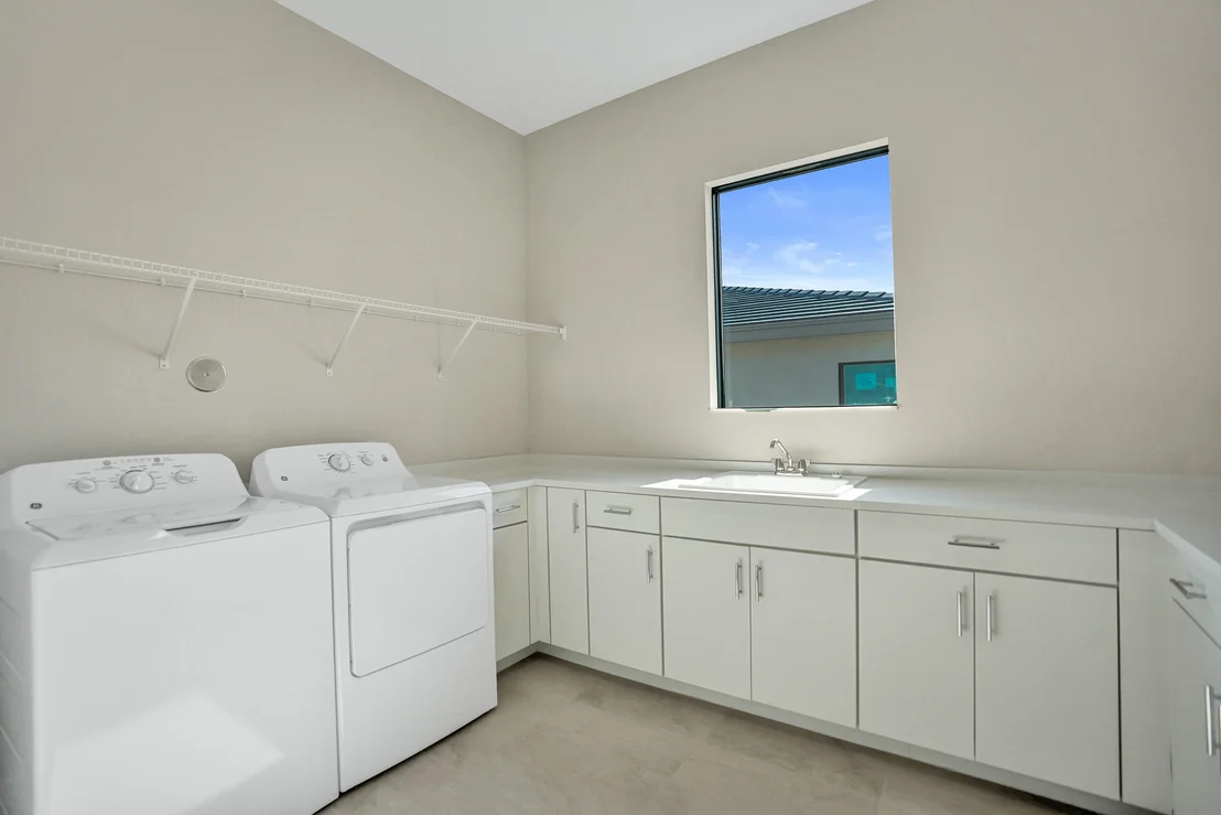 Photo of 9547 Riverside Park Drive