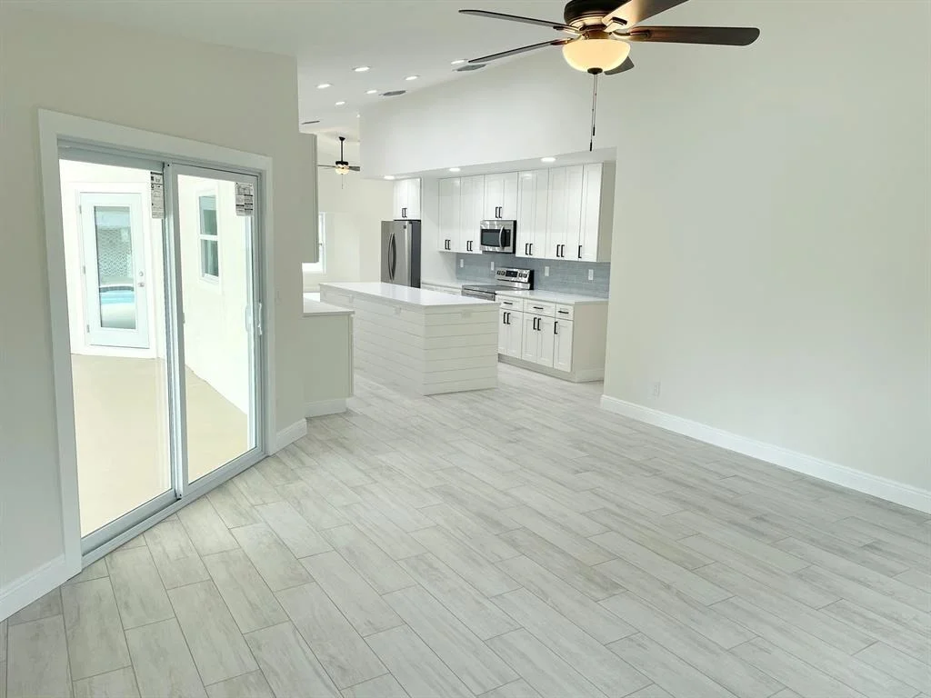 Photo of 5486 Avocado Boulevard