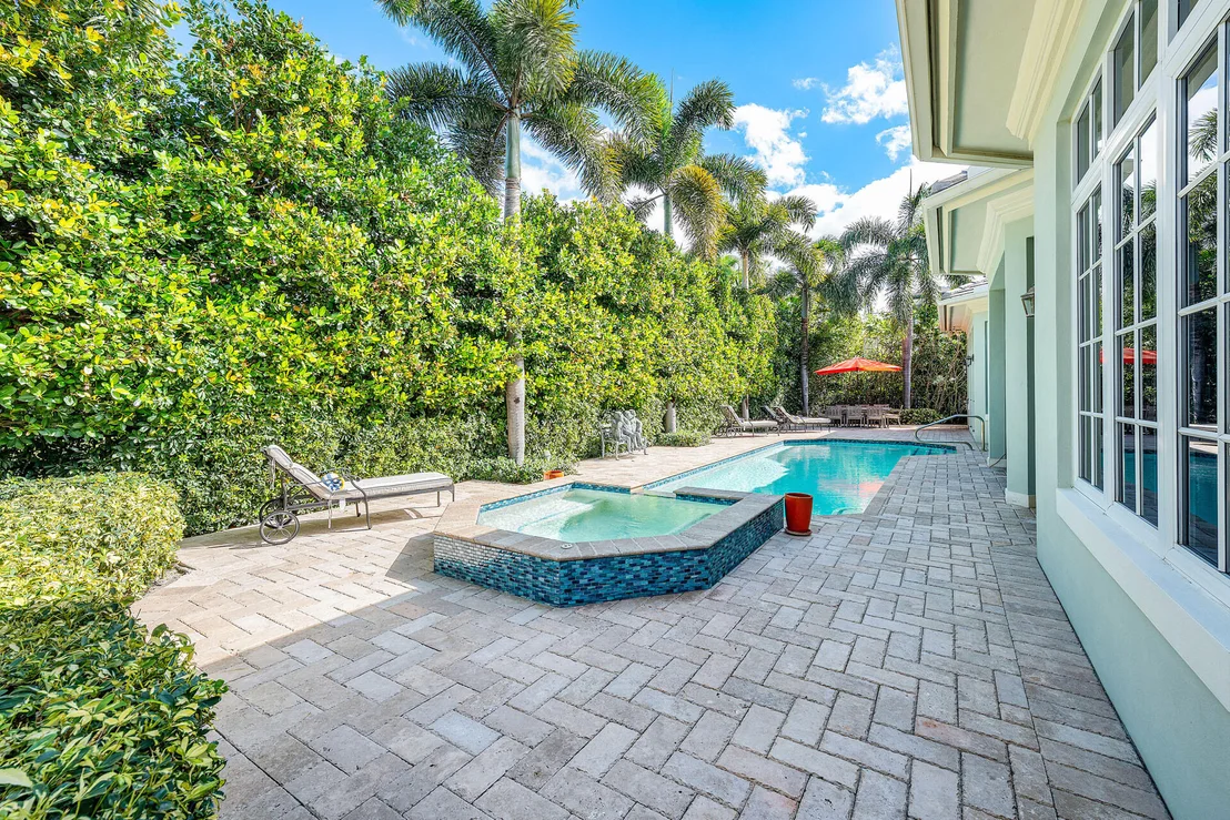 Photo of 2460 Queen Palm Road