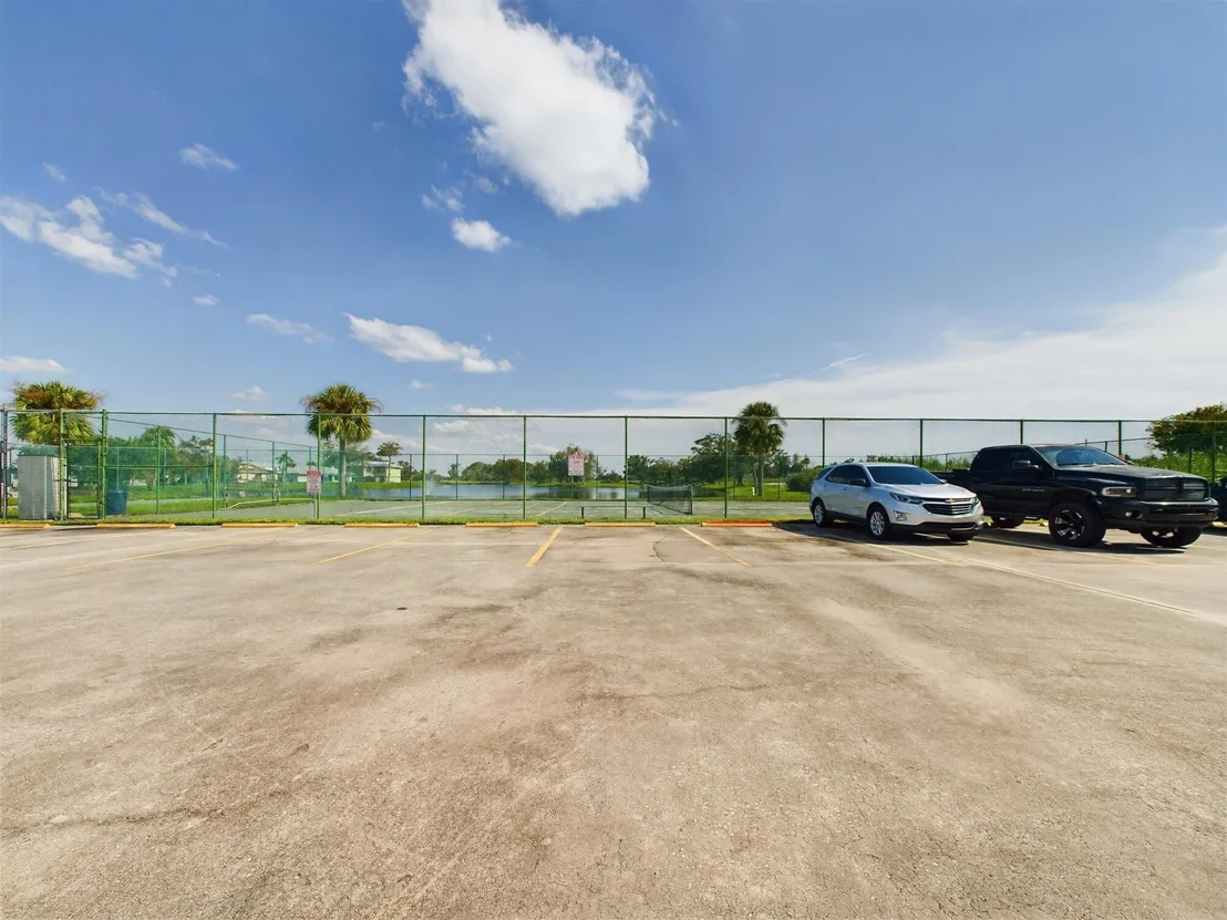 Photo of 4948 SE 44th Street