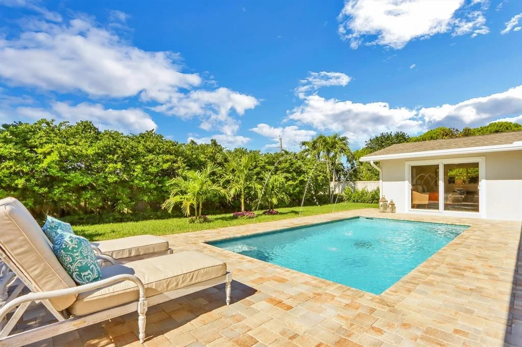 Photo of 521 Sunset Way