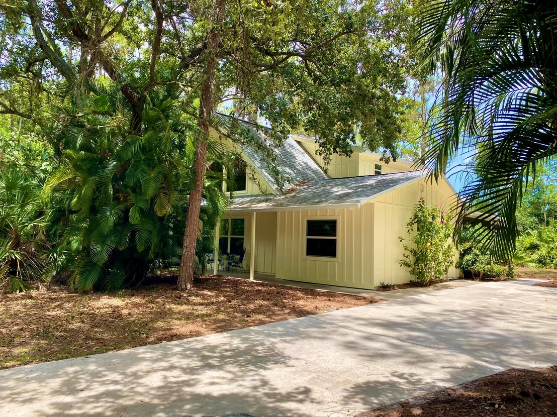 Photo of 16844 127 Drive N