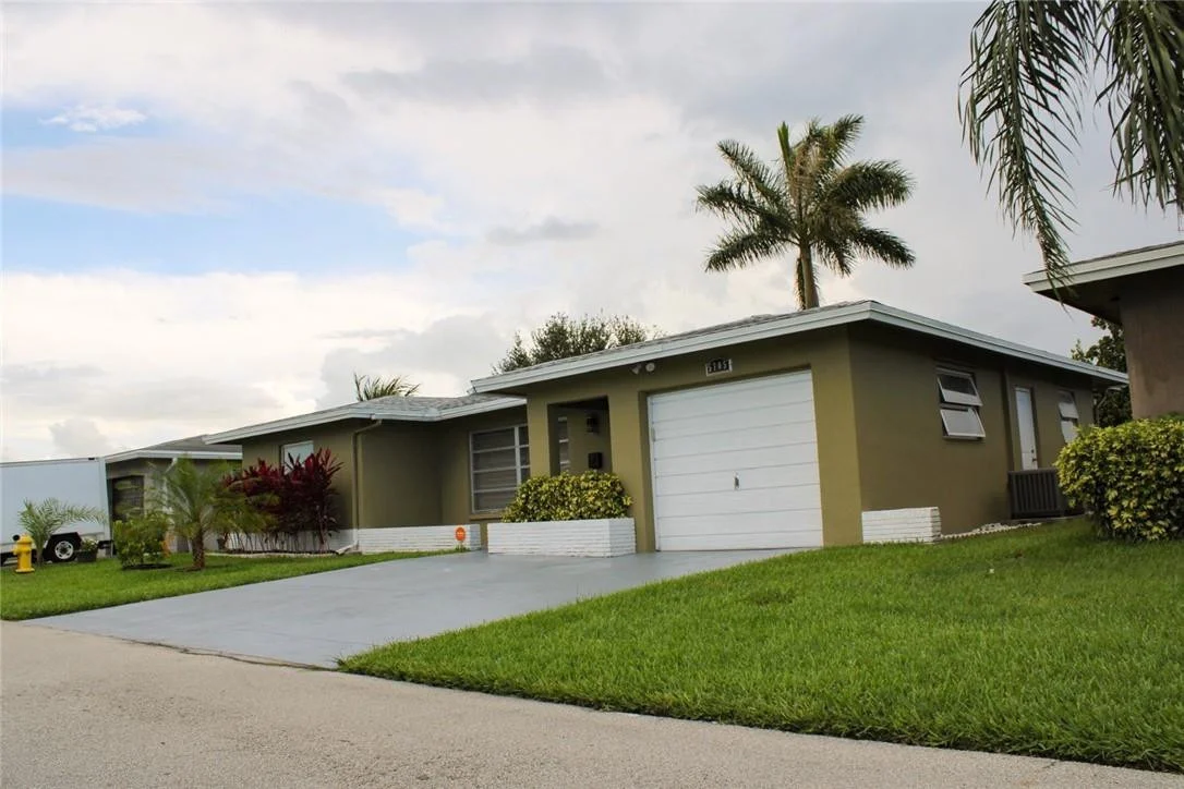 Photo of 5705 NW 48th Way