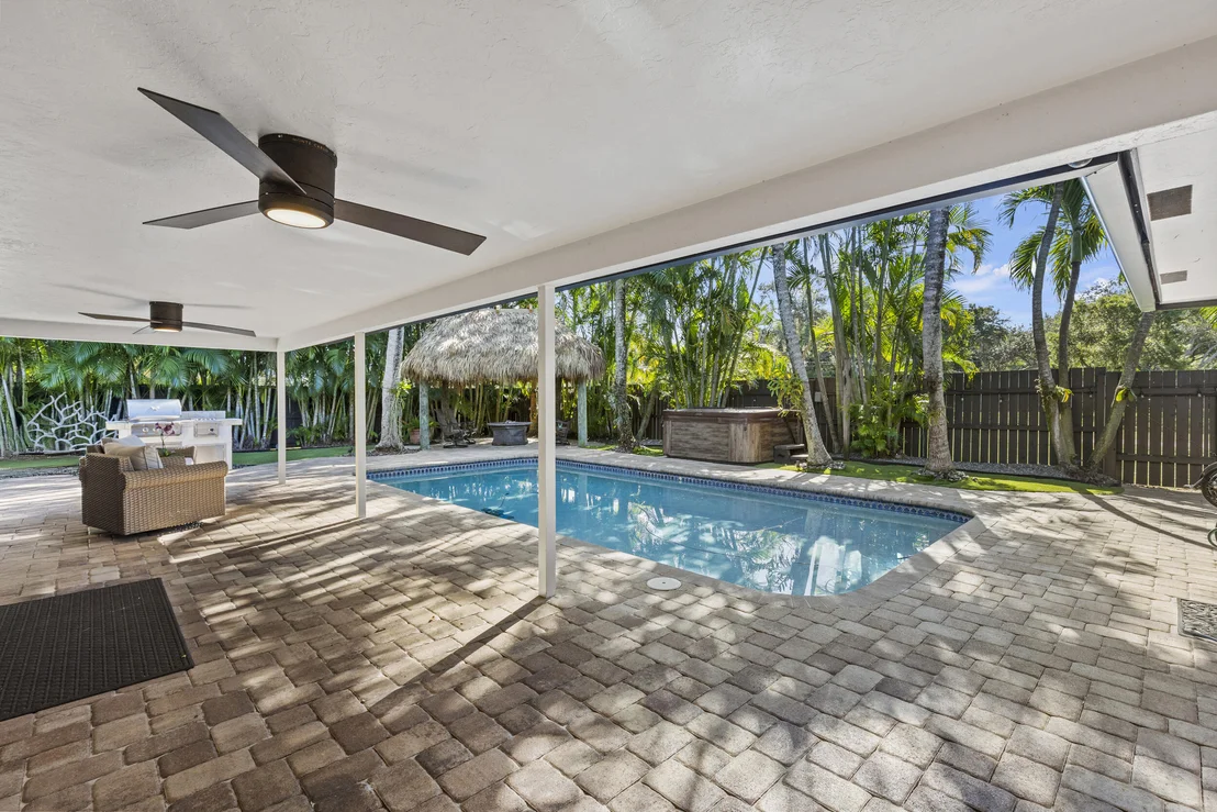 Photo of 3544 Lakeview Drive