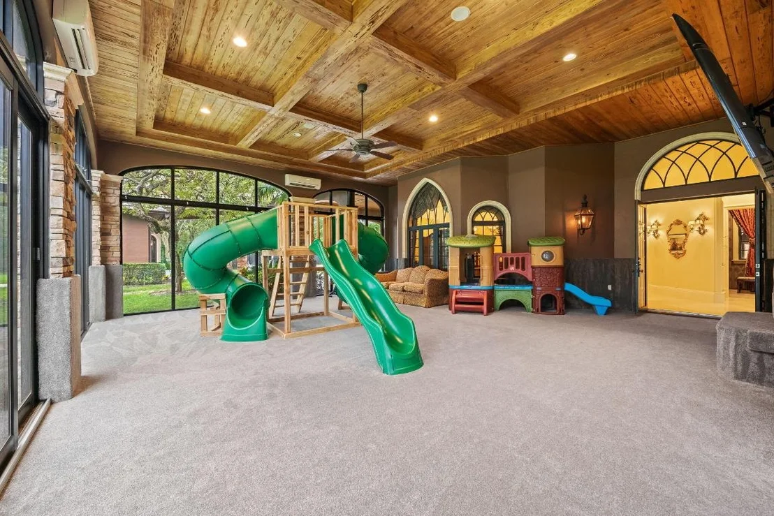 Photo of 6300 Riverside Drive