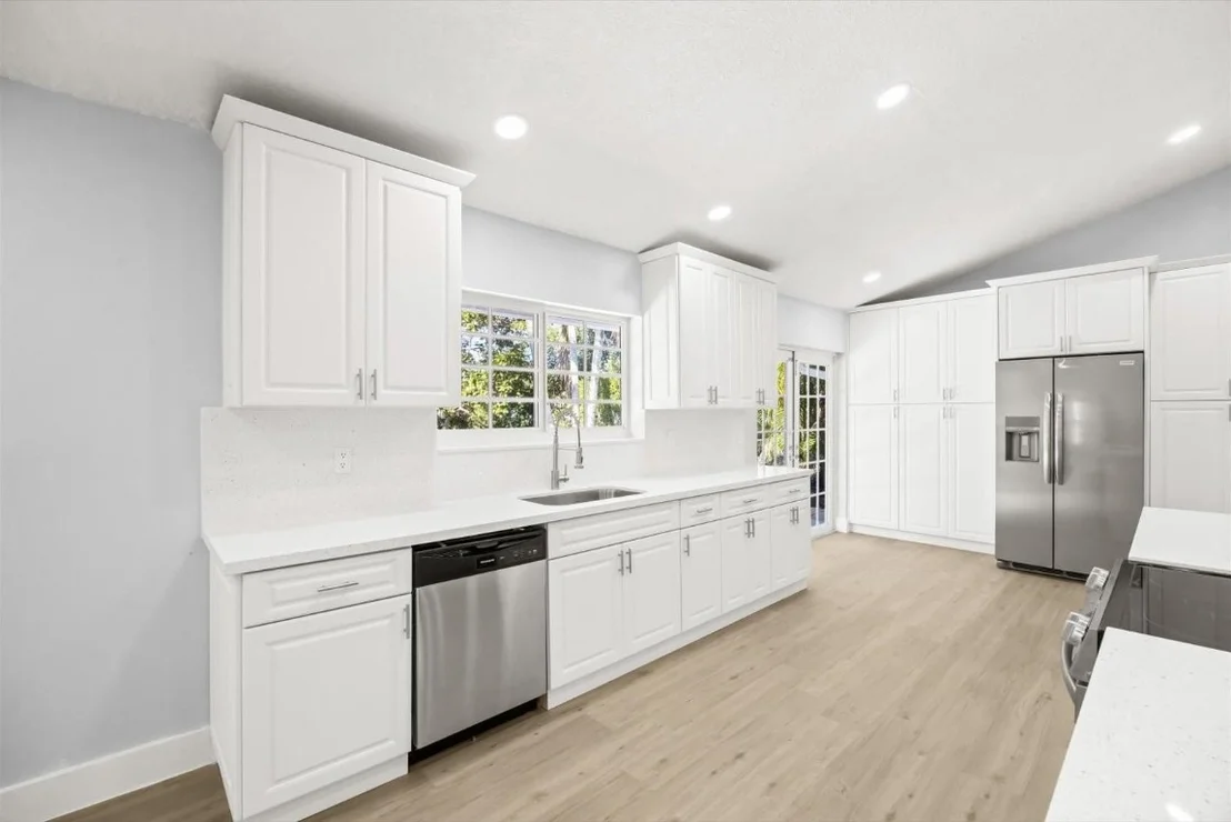 Photo of 9791 Sun Pointe Drive