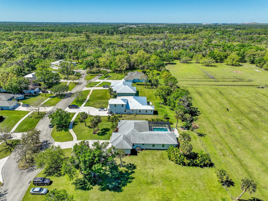 Photo of 1404 Lone Pine Drive